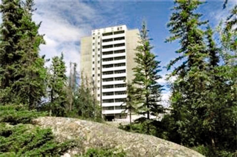 Coast Fraser Tower Yellowknife Extérieur photo